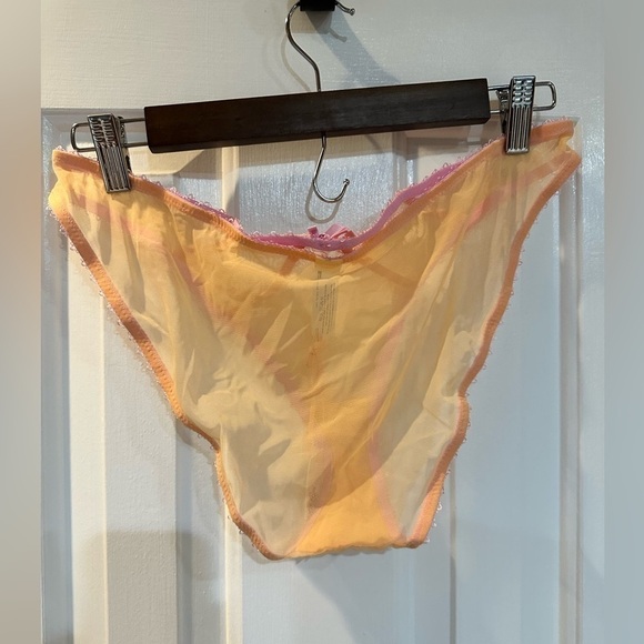 DEJA Day Bra and Panty Set - Picture 4 of 6